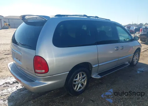 2000 Dodge Grand Caravan Se from USA, damaged, VIN 1B4GP44L0YB798079